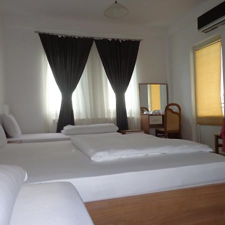 Hotel Rio Pristina Eksteriør bilde