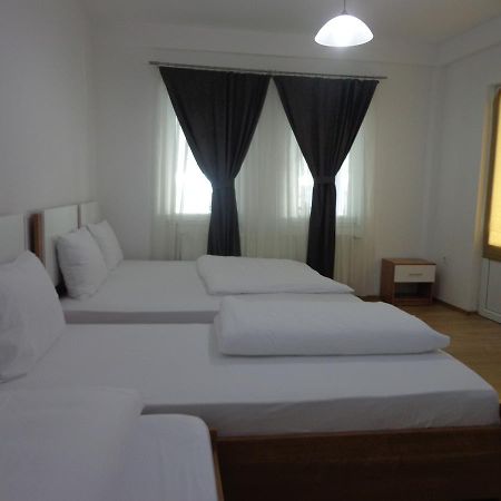 Hotel Rio Pristina Eksteriør bilde