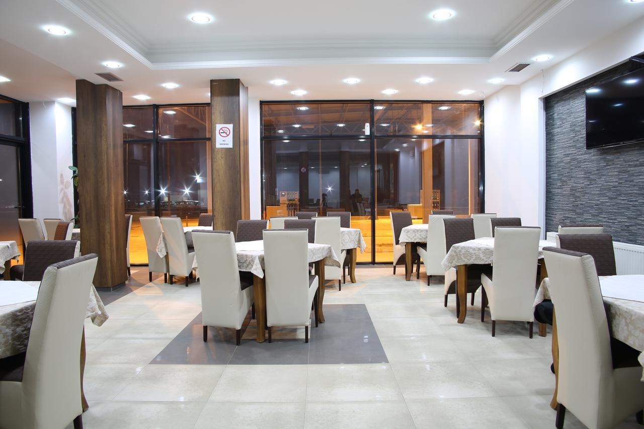 Hotel Rio Pristina Eksteriør bilde