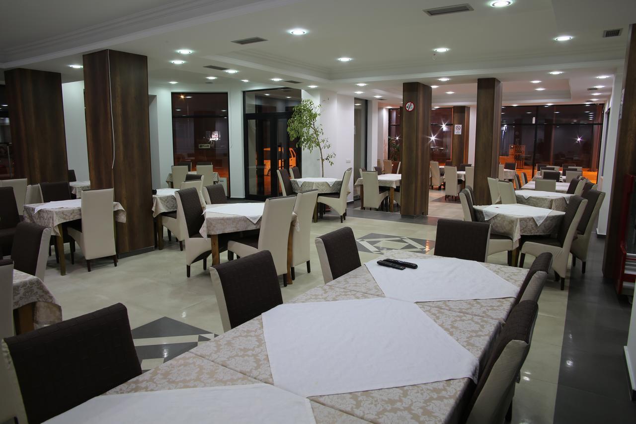 Hotel Rio Pristina Eksteriør bilde