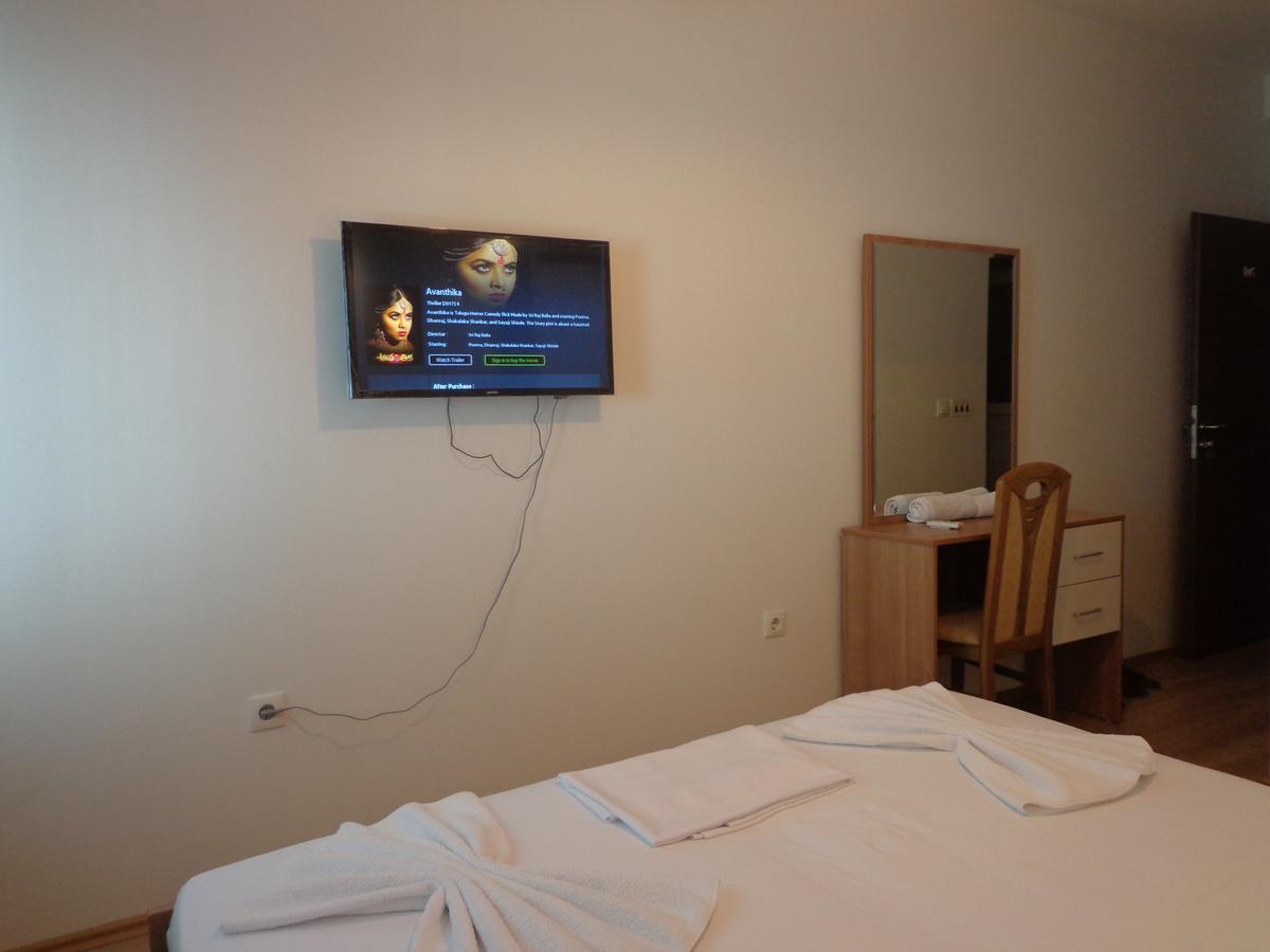 Hotel Rio Pristina Eksteriør bilde
