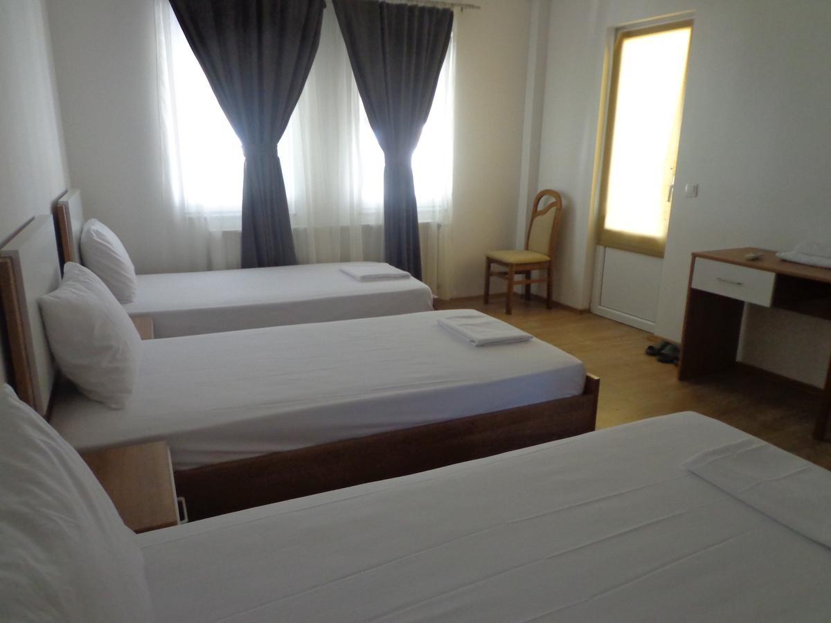 Hotel Rio Pristina Eksteriør bilde