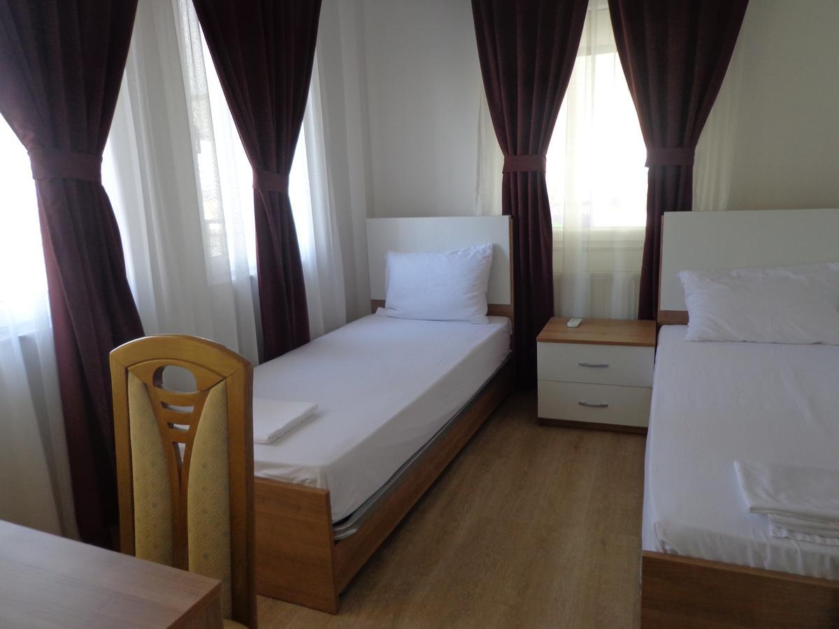 Hotel Rio Pristina Eksteriør bilde