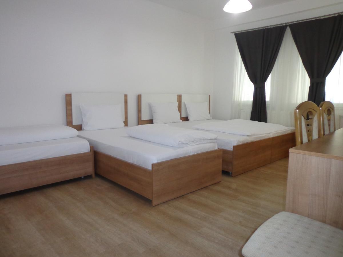 Hotel Rio Pristina Eksteriør bilde