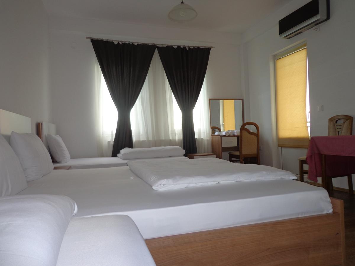 Hotel Rio Pristina Eksteriør bilde