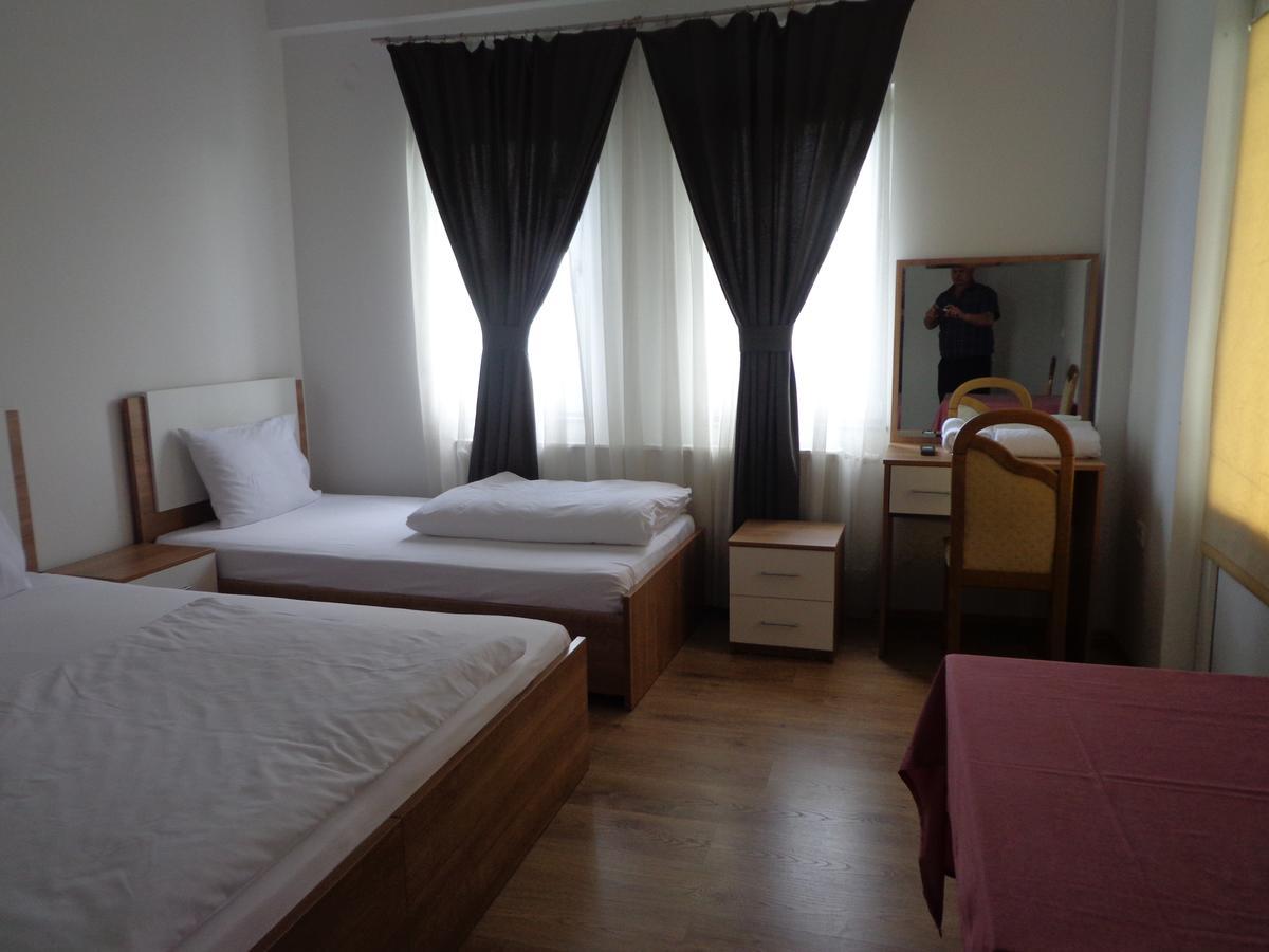 Hotel Rio Pristina Eksteriør bilde