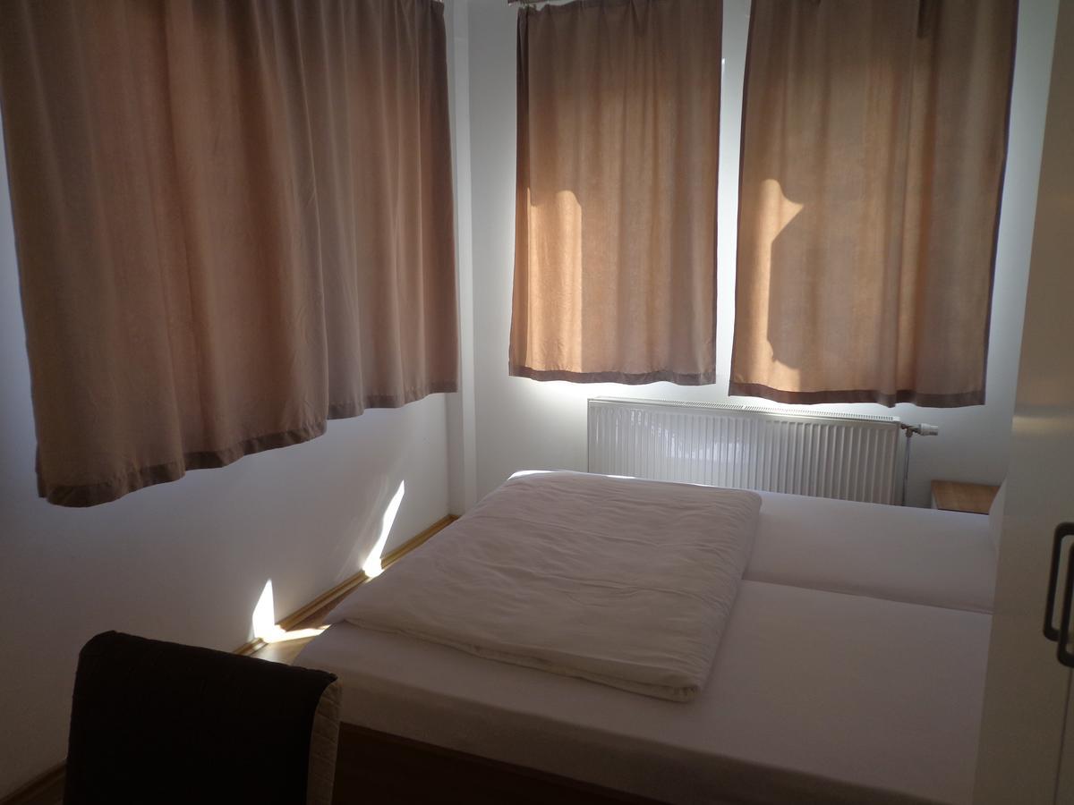 Hotel Rio Pristina Eksteriør bilde
